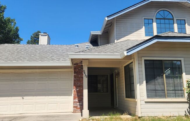 Wonderful 3 Bedroom Home in Elk Grove