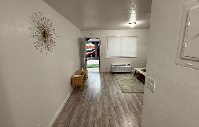 1 bed, 1 bath, $1,450, Unit 9