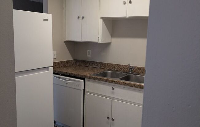 2 beds, 2 baths, 1,200 sqft, $1,350, Unit 8