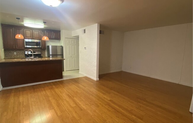 Studio, 1 bath, 472 sqft, $1,850, Unit 107