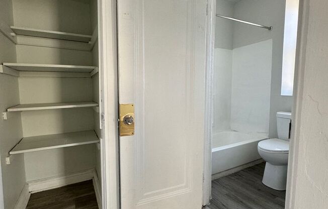 Studio, 1 bath, 550 sqft, $750, Unit B-105