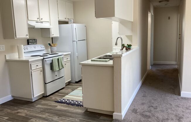 2 beds, 2 baths, $2,075, Unit 213