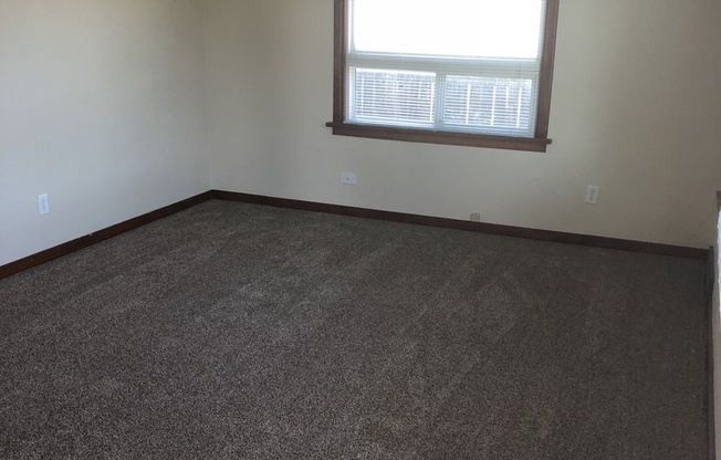 Charming Northside Rancher 3 bedrooms with 1.25 bathrooms.
