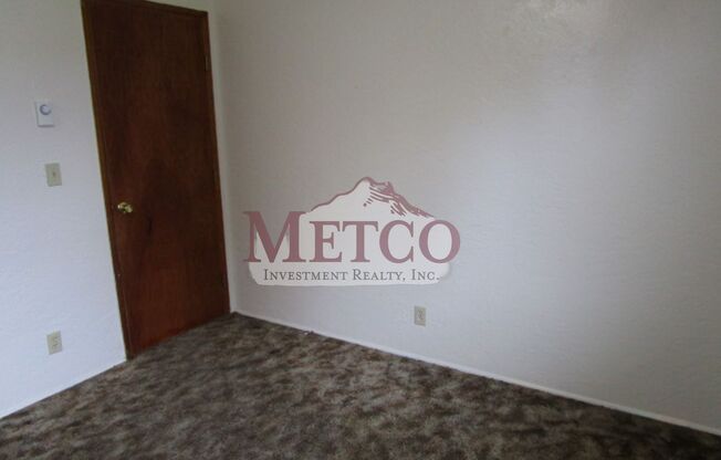 2 beds, 1 bath, 924 sqft, $1,495, Unit 862