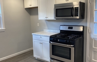 2 beds, 1 bath, 1,200 sqft, $2,600, Unit 1