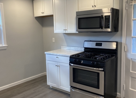 2 beds, 1 bath, 1,200 sqft, $2,600, Unit 1