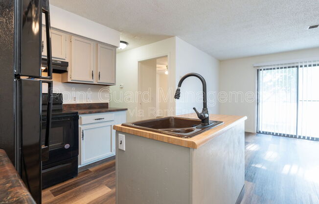 1 bed, 1 bath, 600 sqft, $650, Unit A103