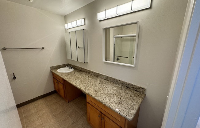 3990 Hamilton Ave. & 1610,1614 Cloverdale Lane