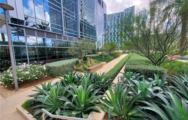 1 bed, 1 bath, 695 sqft, $2,700, Unit 2403