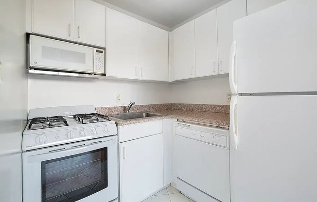 Studio, 1 bath, $3,775, Unit 2D