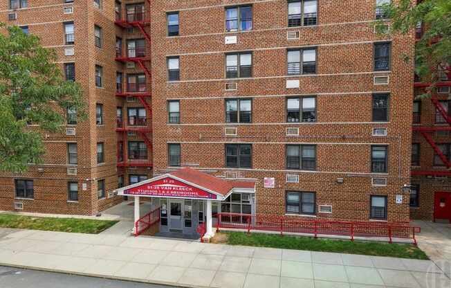 2 beds, 1 bath, -1 sqft, $3,399, Unit 4C