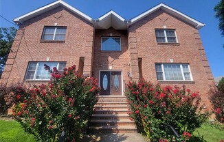 156 17 29 AVE