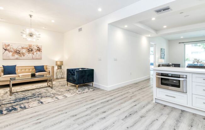 2 beds, 2 baths, 1,299 sqft, $5,250, Unit 504