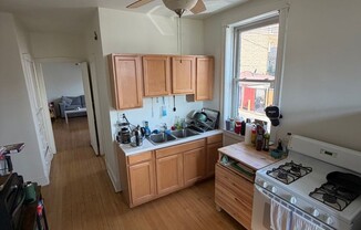 2270 W LELAND