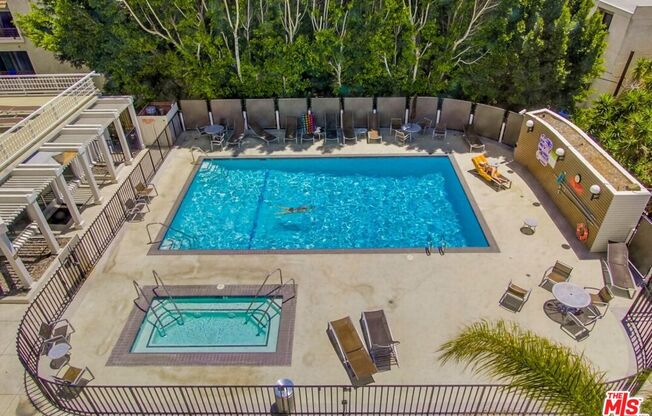 2 beds, 2 baths, 1,377 sqft, $4,900, Unit 702