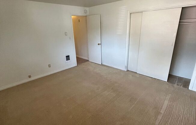2 beds, 1 bath, 1,176 sqft, $1,750, Unit Heenan 1110