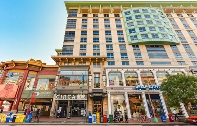 Chinatown 2 Bedroom 2 Bathroom In Amazing Centralized Building-Amenities Galore! Pets Welcomed!