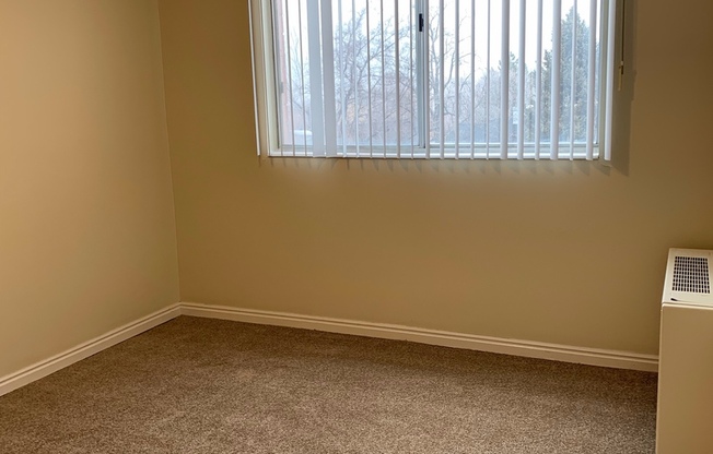 2 beds, 1 bath, 900 sqft, $1,521, Unit 301