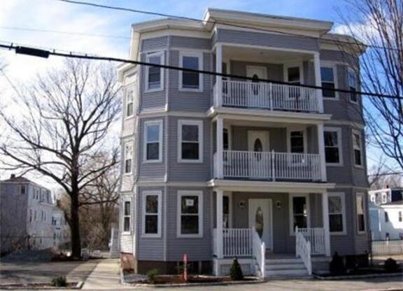 8 CEDAR ST