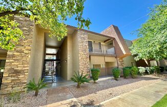 BEAUTIFUL 1 BEDROOM CONDO!