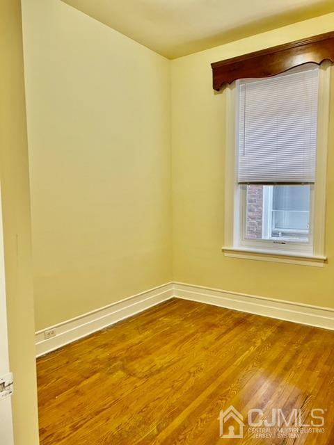 102 S BROADWAY
