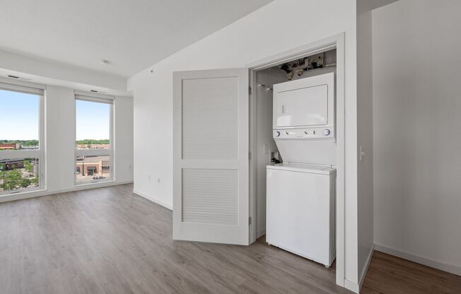 2 beds, 2 baths, 1,015 sqft, $2,555, Unit 309
