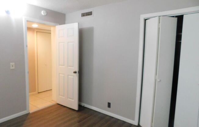 2 beds, 1 bath, $700, Unit 229 State St - Apt B