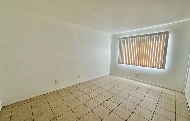 2 beds, 2 baths, 800 sqft, $1,050, Unit A