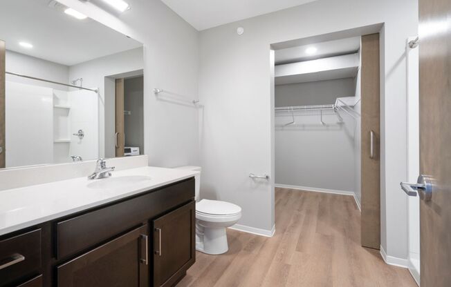 1 bed, 1 bath, 667 sqft, $1,425, Unit 1417