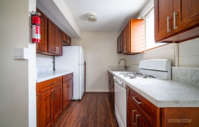 3 beds, 1 bath, $2,750