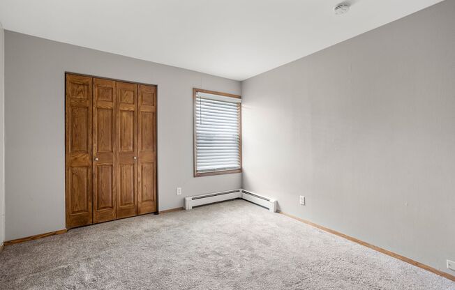 2 beds, 1 bath, $875