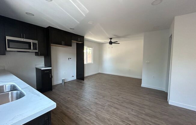 Studio, 1 bath, 450 sqft, $1,650