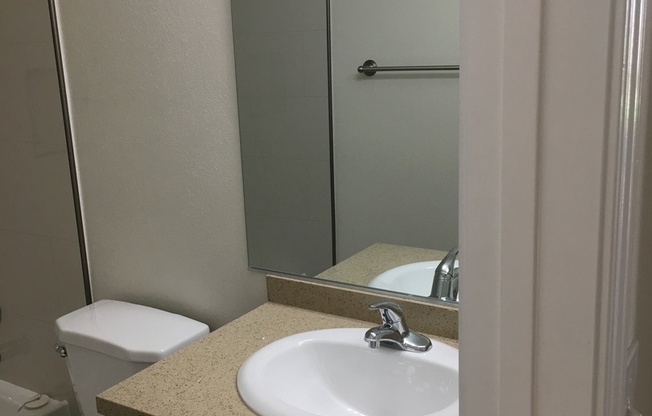 2 beds, 2 baths, 950 sqft, $2,800, Unit 602