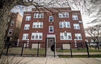 1101 N LeClaire