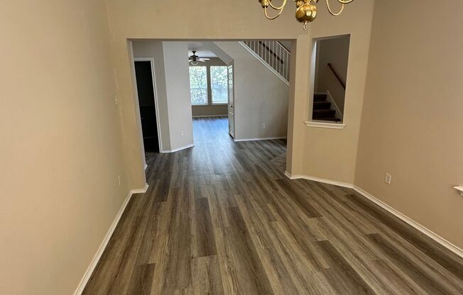 Large single family home - Available now!