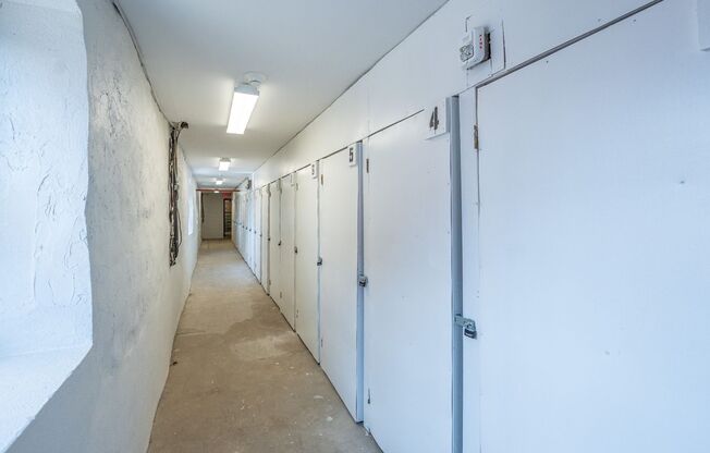 1 bed, 1 bath, $1,350, Unit Apartment 111