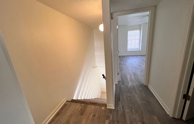 3 beds, 2 baths, 1,300 sqft, $875, Unit A