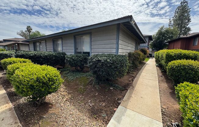 3 bedroom - 1.5 bathroom single level