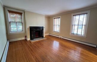 2 beds, 1 bath, $2,290