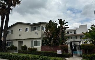 2 Bedroom Northridge Condo for Rent!