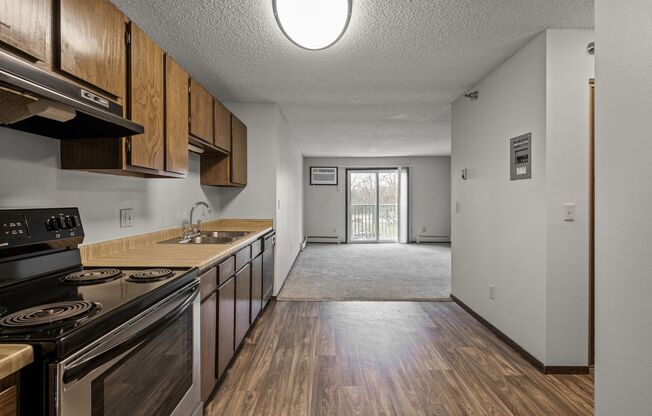 Studio, 1 bath, 445 sqft, $1,070, Unit 335