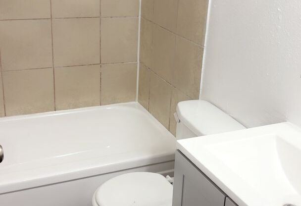 2 beds, 1 bath, 953 sqft, $1,399, Unit 506