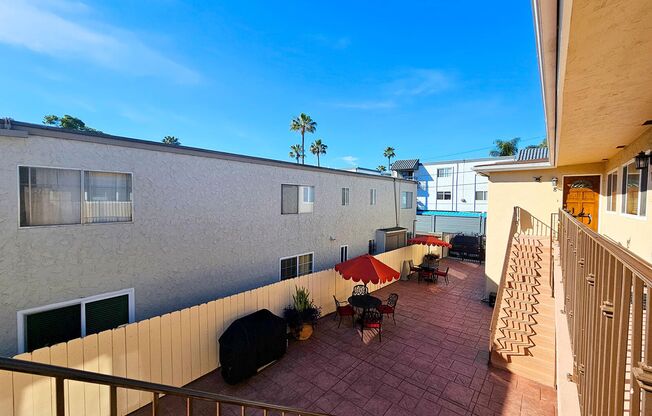 Spacious 1 & 2 Bedroom Apartments | Bond Street | Pacific Beach