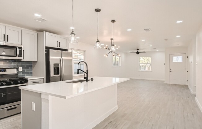 8416 MAINE DR