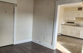 1 bed, 1 bath, 700 sqft, $700, Unit 8