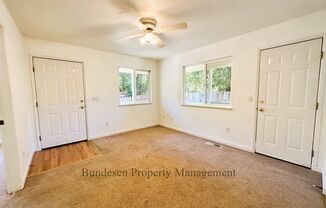 2 beds, 1 bath, $2,700