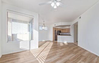 Huge 1 bedroom in Central Phoenix! Close to all major freeways!