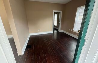 2 beds, 1 bath, $895