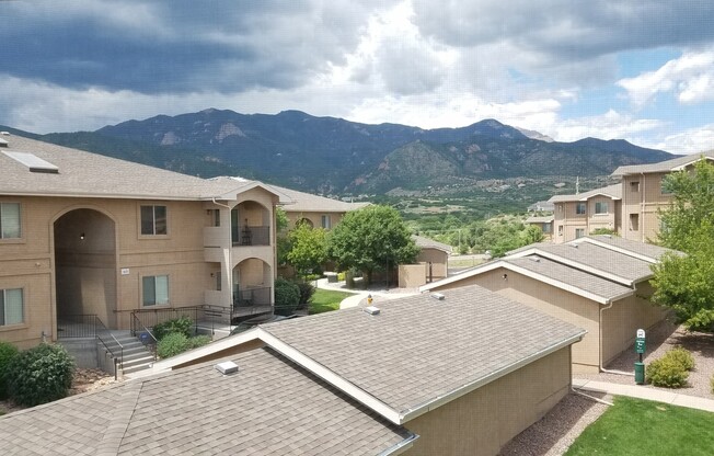 Incredible Location on this 3 Bedroom 2 Bath Condo with Amazing Mountain Views!!!