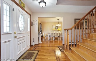 188 LEE AVE